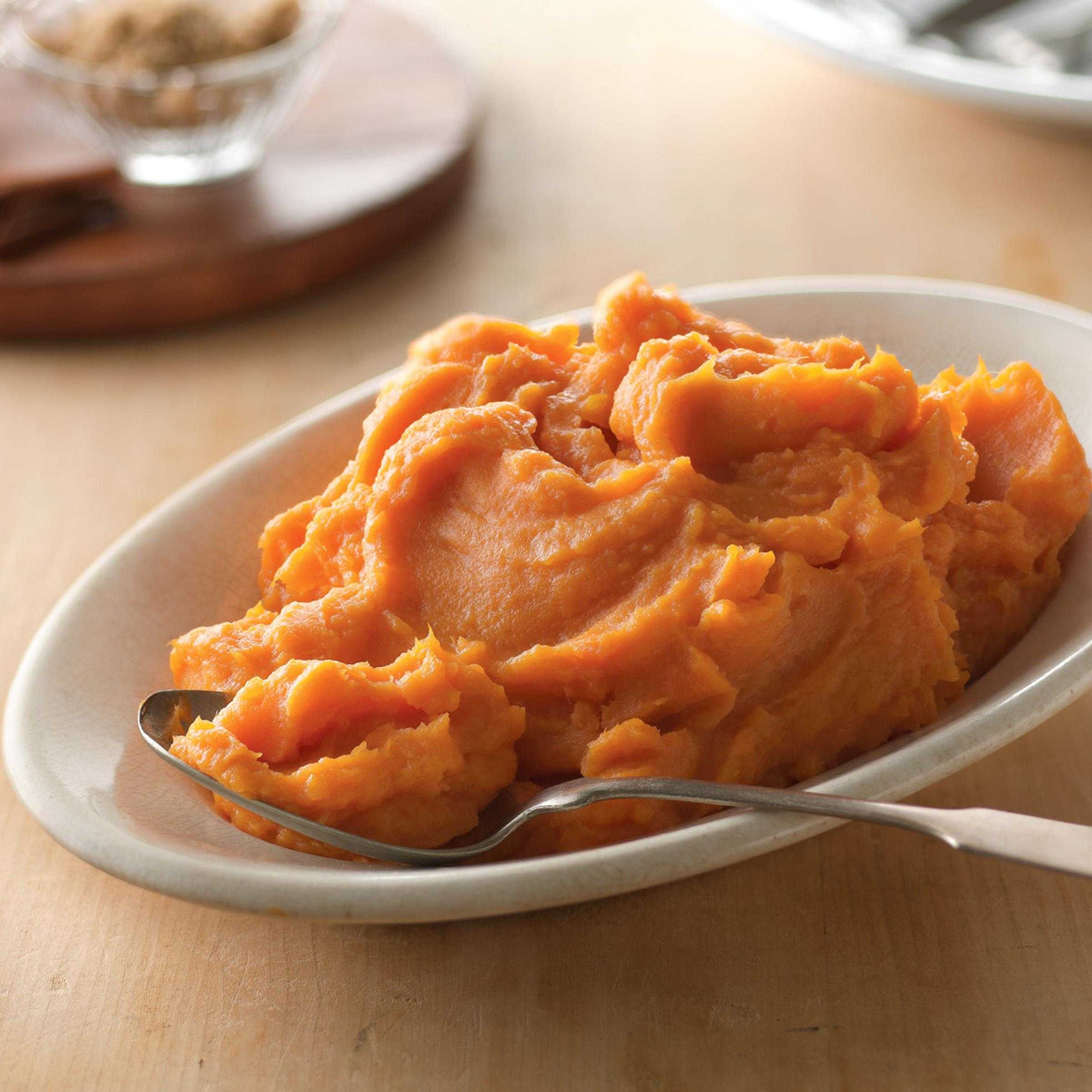 Simply Potatoes® Refrigerated Mashed Sweet Potatoes made with peeled sweet potatoes, 4/6 Lb Bags